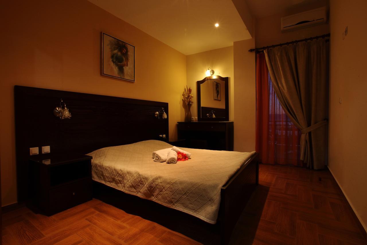 Pantheon Hotel & Suites Nerotriviá Quarto foto